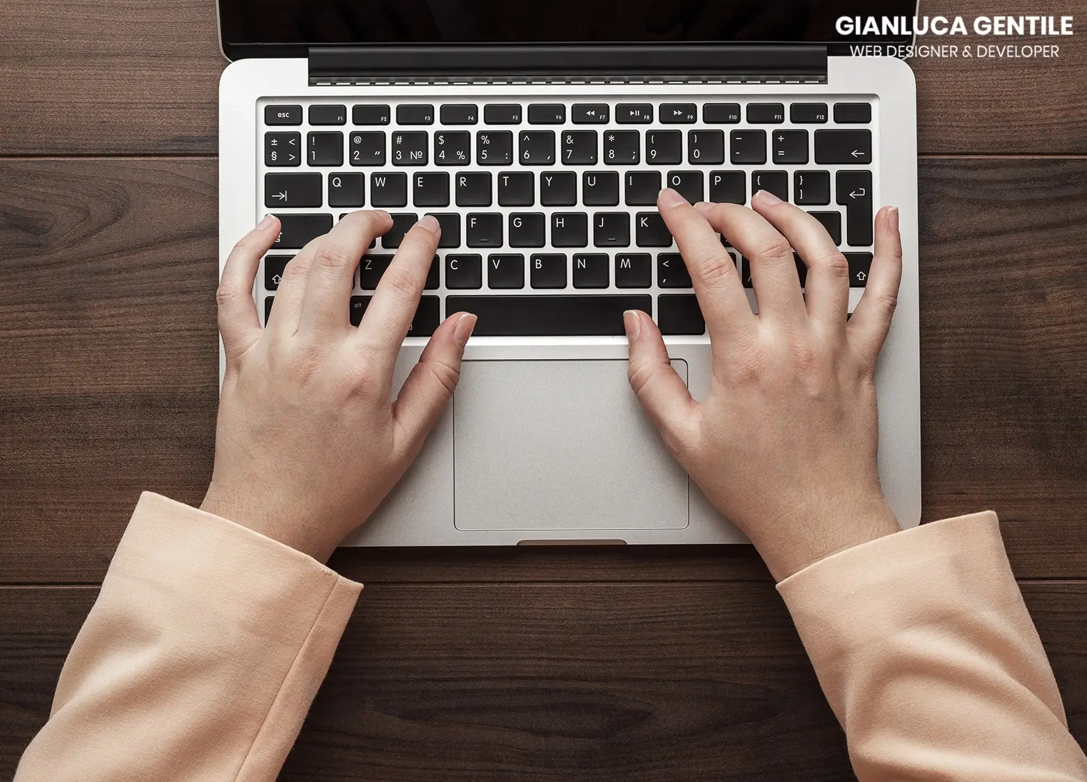 Immagine in evidenza per l'articolo: Come Scrivere Articoli Seo E Migliorare L'indicizzazione